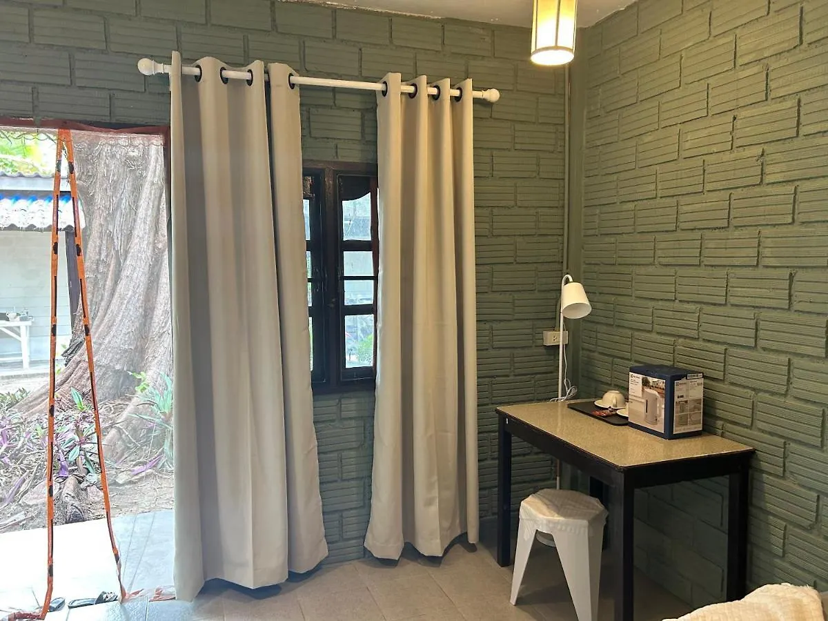 Breeze Bungalows Koh Lanta Hotel