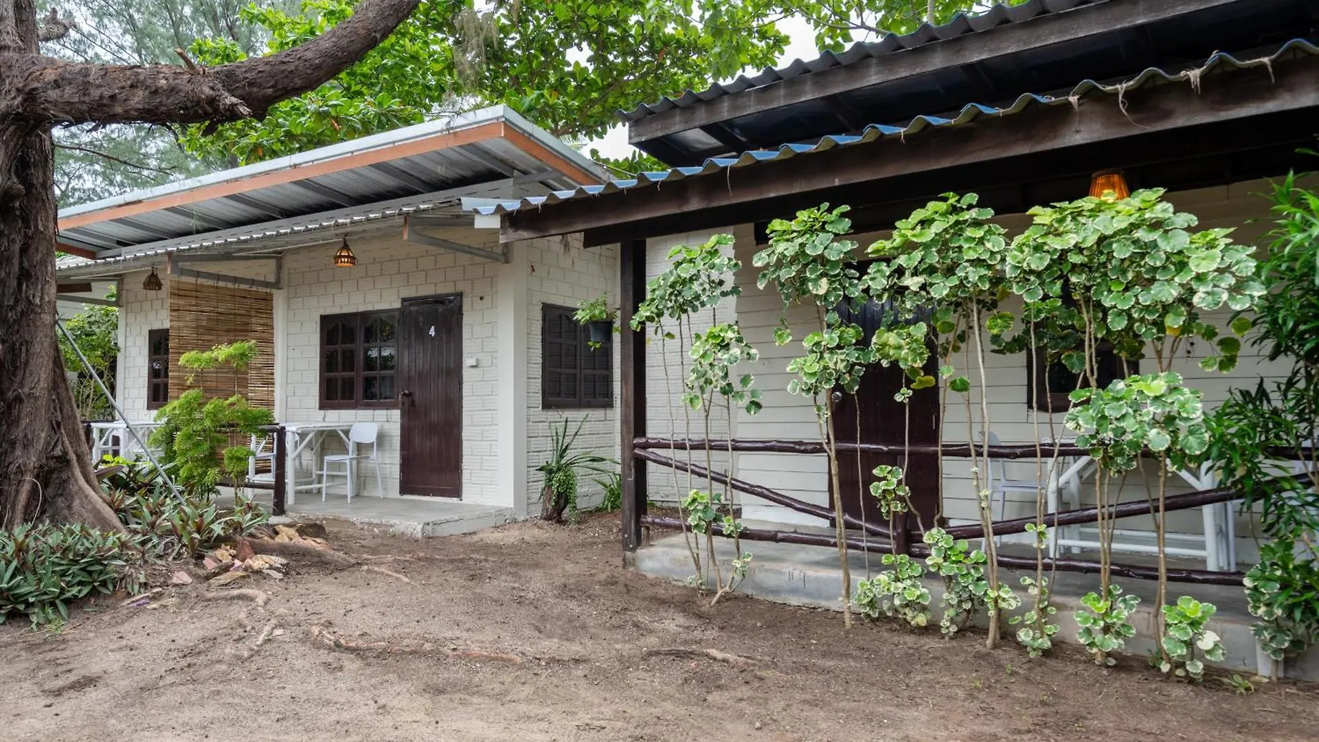 Hotel Breeze Bungalows Koh Lanta