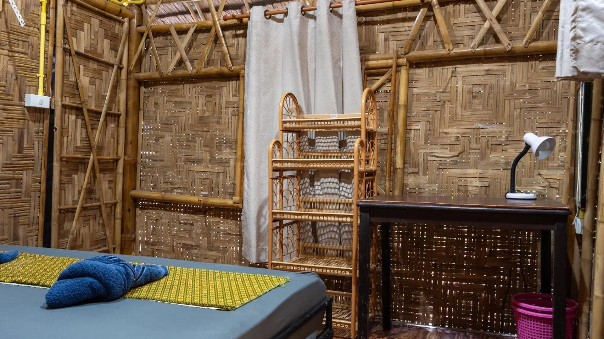Breeze Bungalows Koh Lanta Hotel